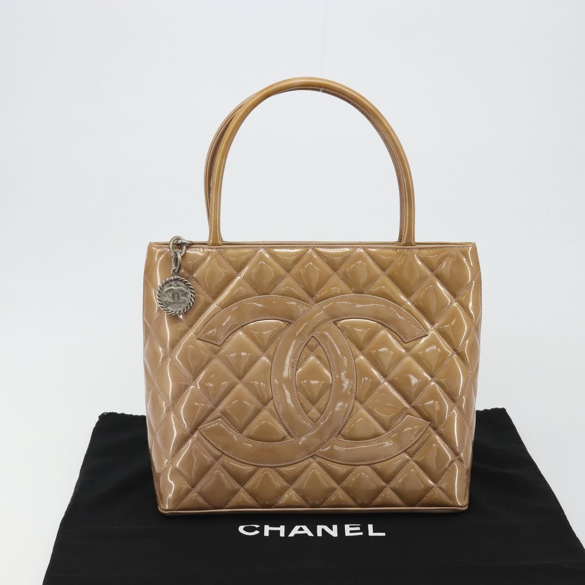CHANEL Matelasse Reprint Tote Bag Patent leather Beige CC Auth 189771M