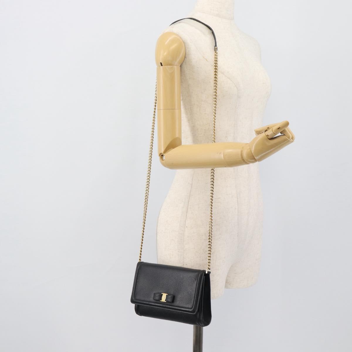 Salvatore Ferragamo Vala Chain Shoulder Bag Leather Black Gold Auth 189851A