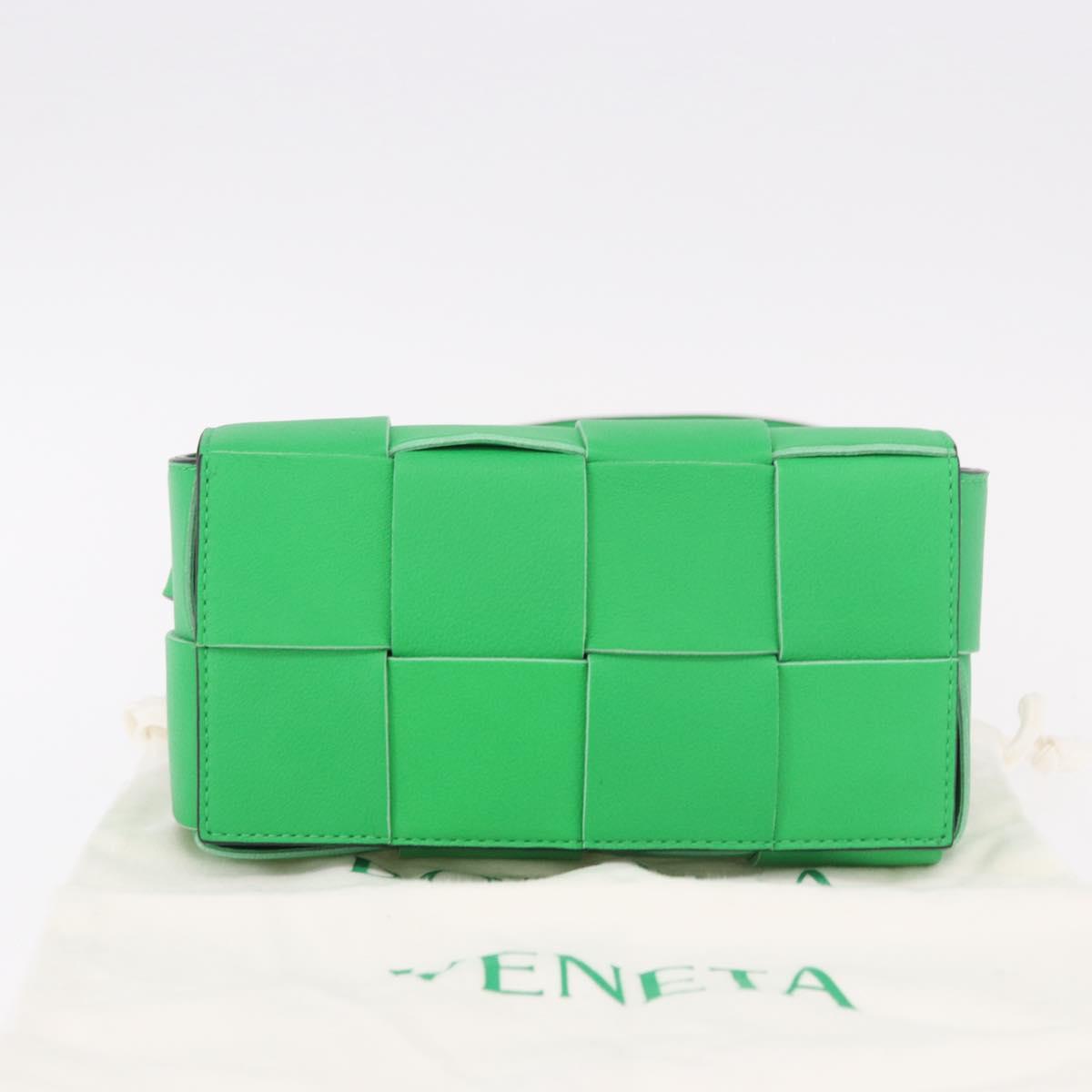 BOTTEGA VENETA MAXI INTRECCIATO Cassette Waist bag Leather Green Auth 189892M
