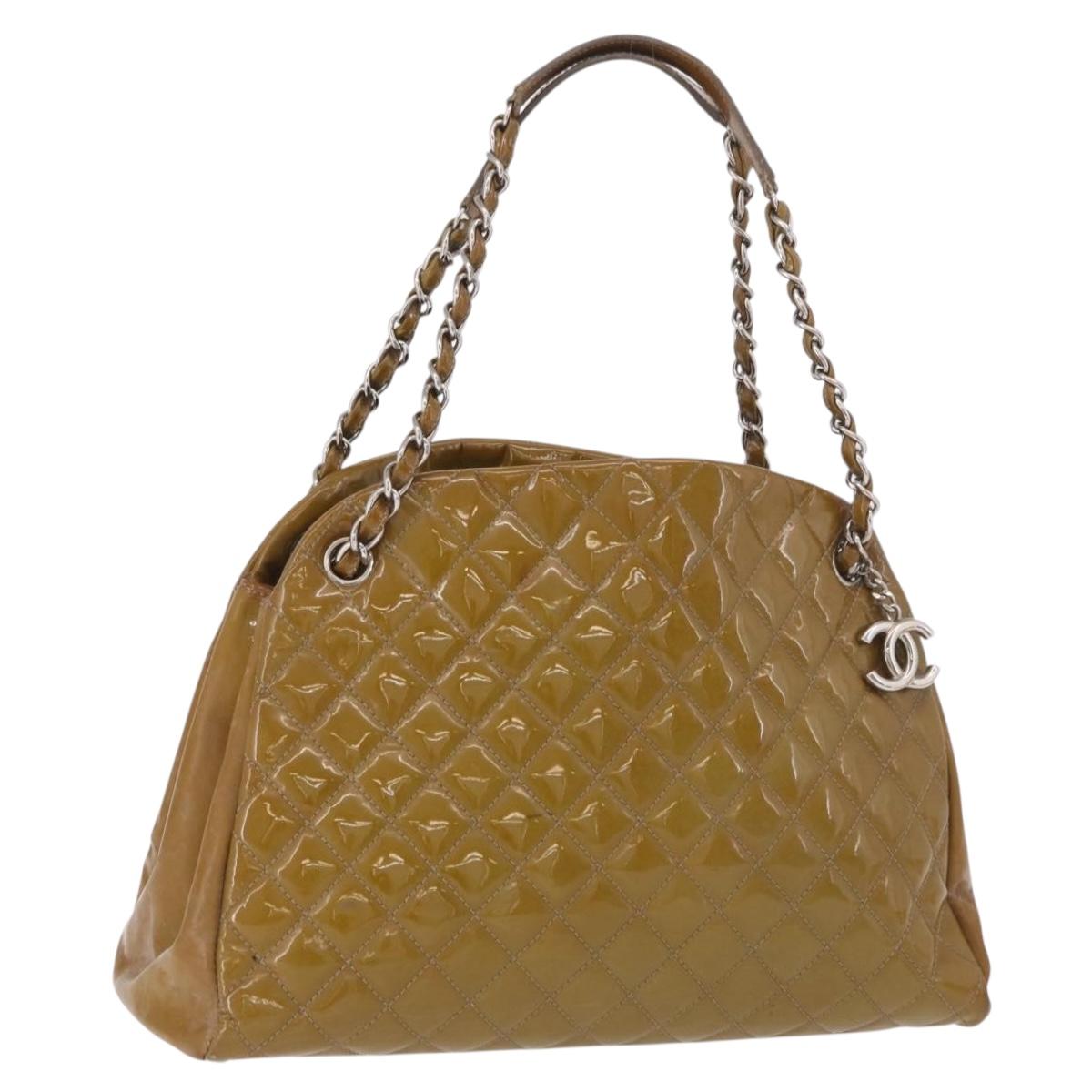 CHANEL Matelasse Chain Shoulder Bag Patent leather Black Gold CC Auth 190042