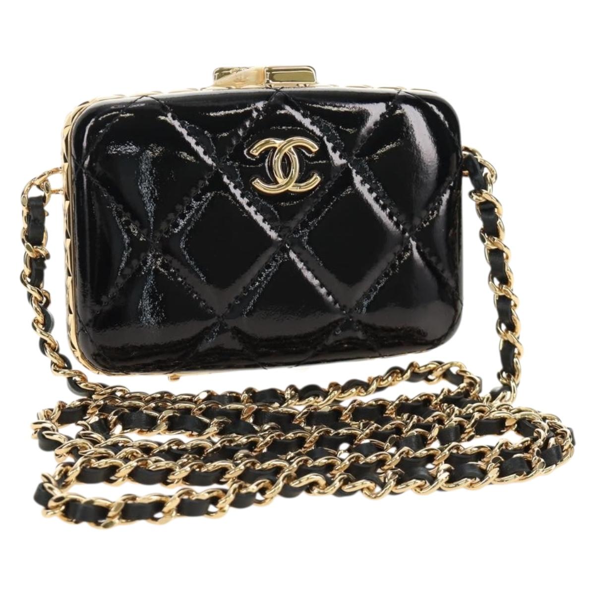 CHANEL Matelasse Chain Shoulder Pouch Patent leather Black CC Auth 190043SAM