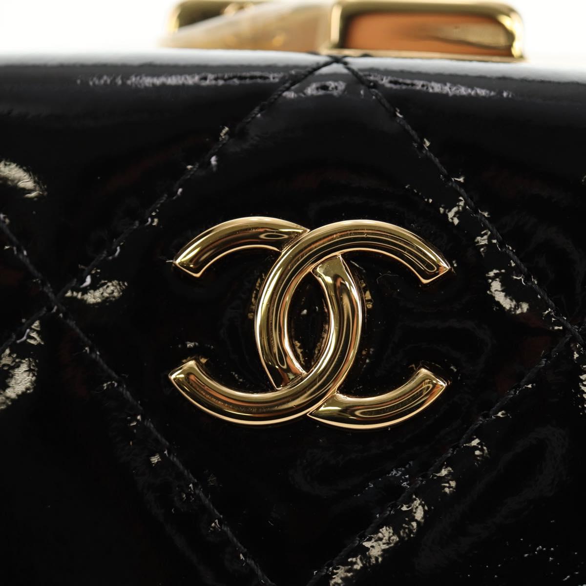 CHANEL Matelasse Chain Shoulder Pouch Patent leather Black CC Auth 190043SAM