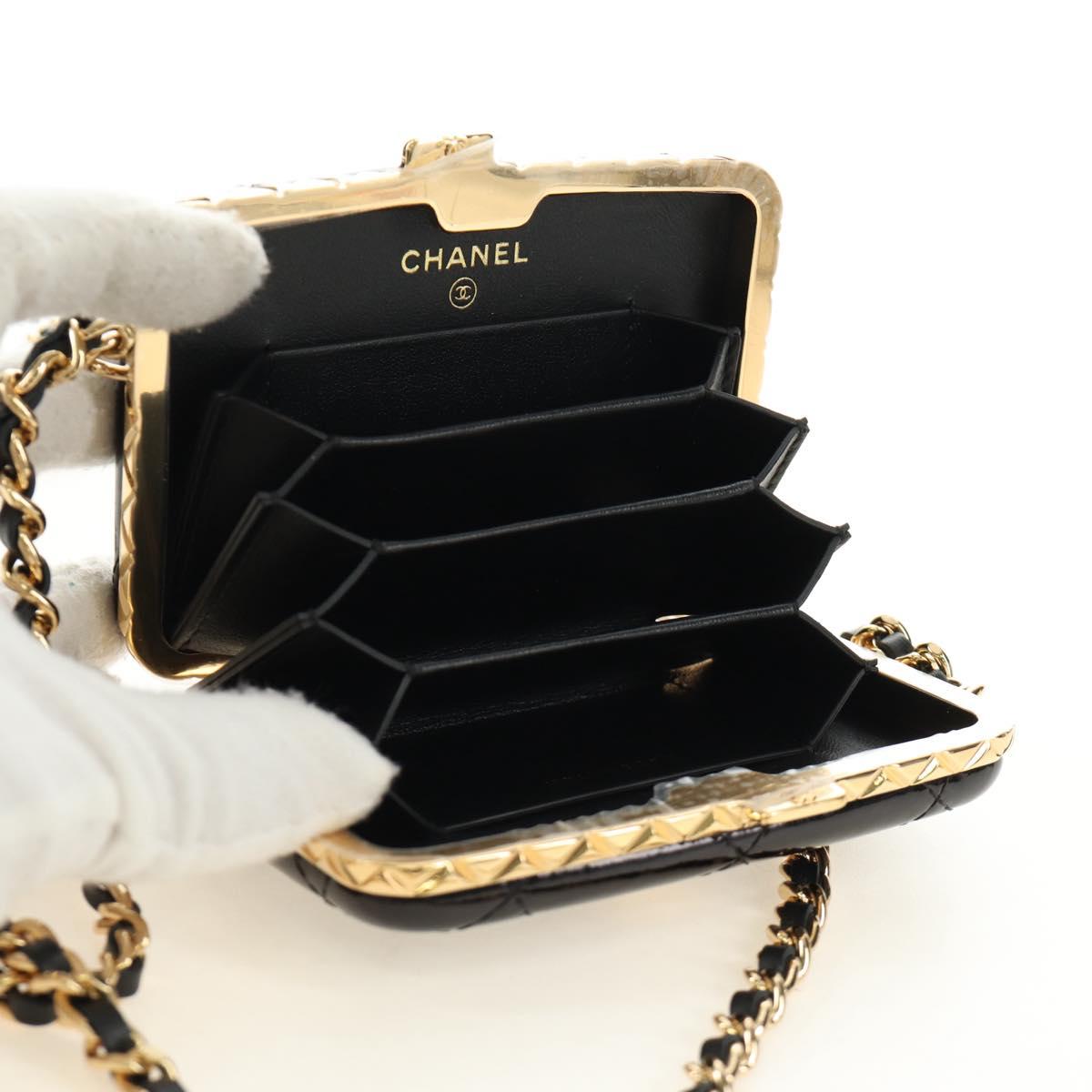 CHANEL Matelasse Chain Shoulder Pouch Patent leather Black CC Auth 190043SAM
