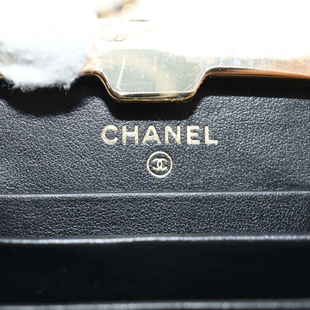 CHANEL Matelasse Chain Shoulder Pouch Patent leather Black CC Auth 190043SAM