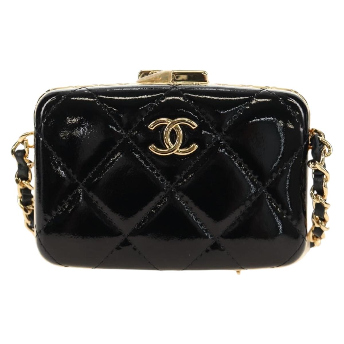 CHANEL Matelasse Chain Shoulder Pouch Patent leather Black CC Auth 190043SAM