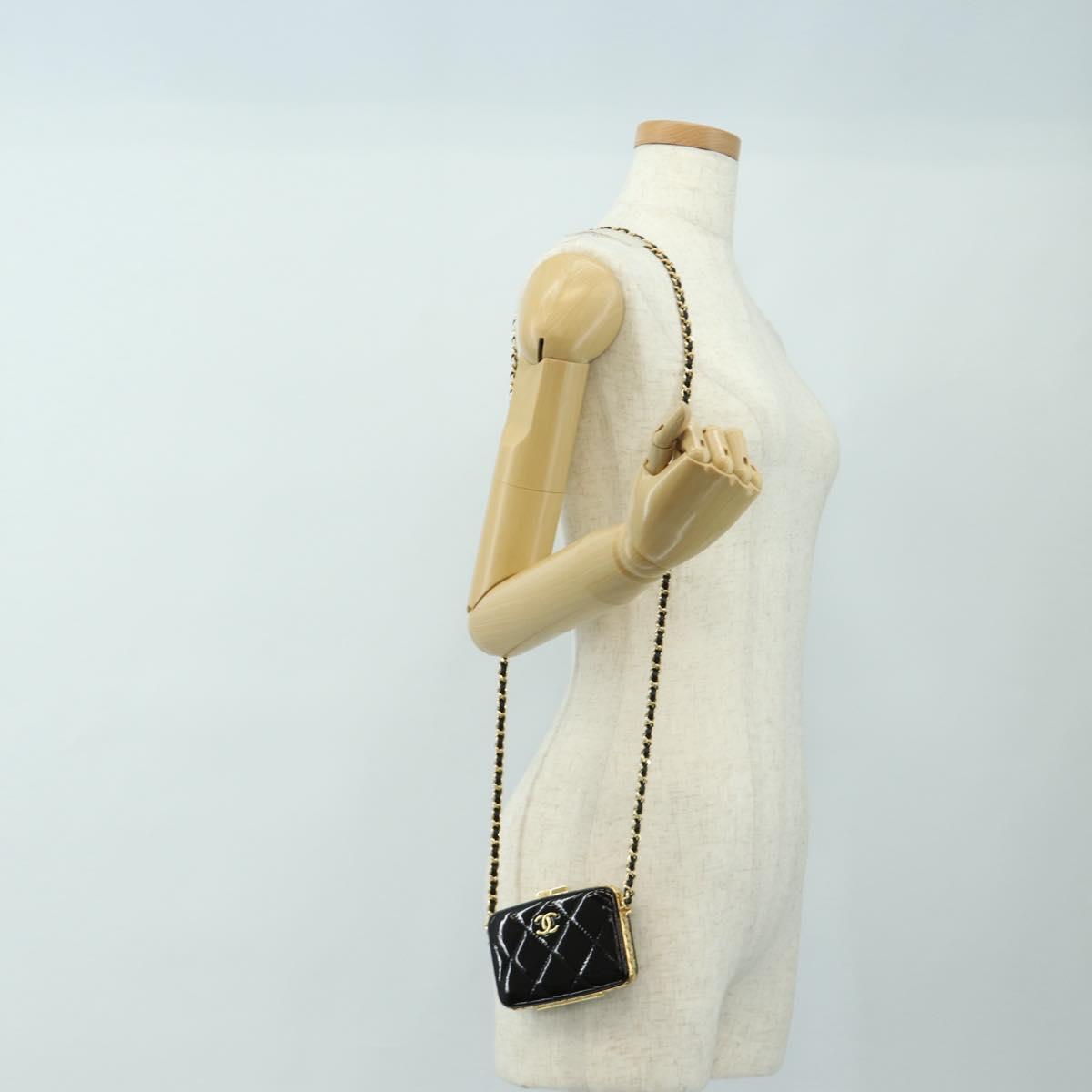 CHANEL Matelasse Chain Shoulder Pouch Patent leather Black CC Auth 190043SAM
