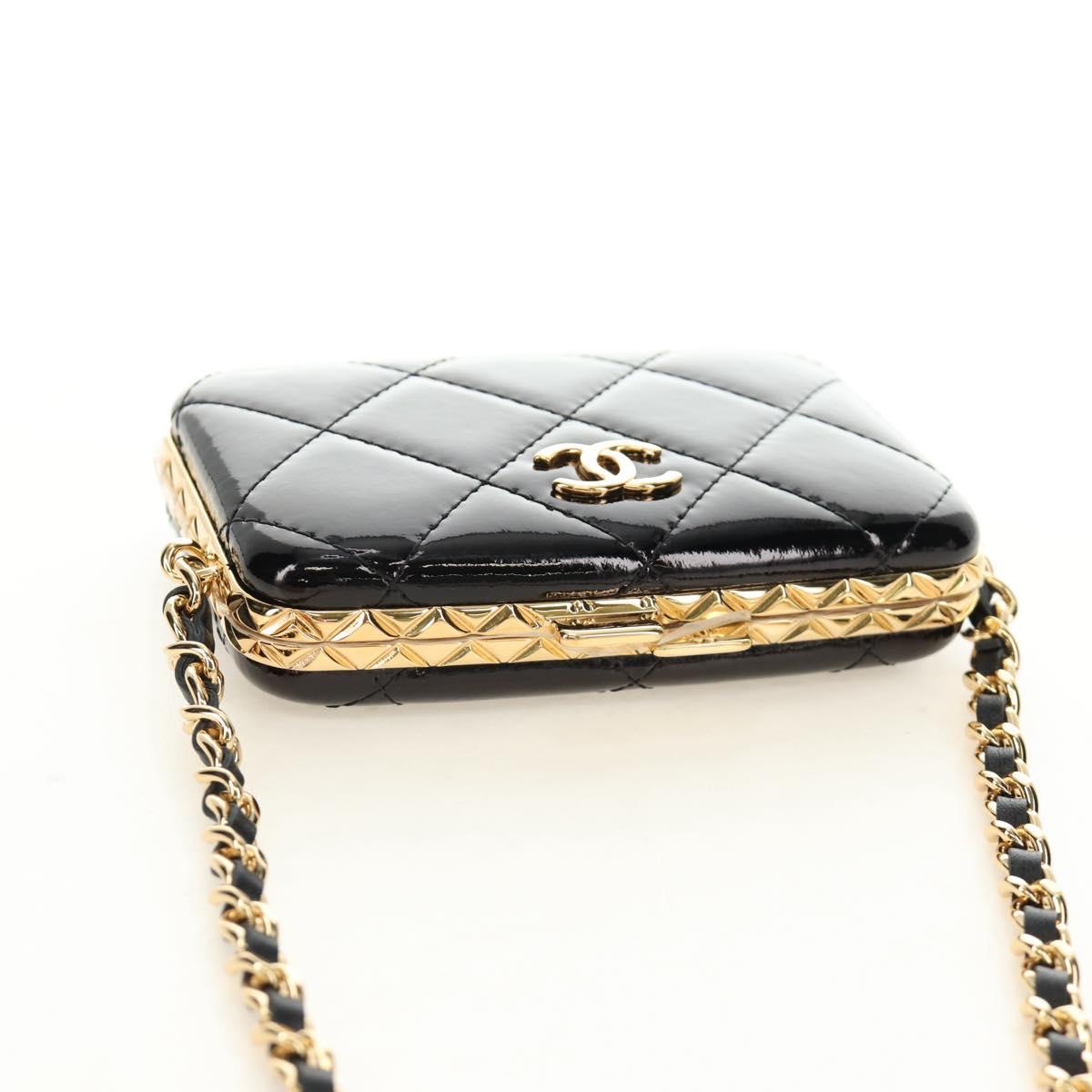 CHANEL Matelasse Chain Shoulder Pouch Patent leather Black CC Auth 190043SAM