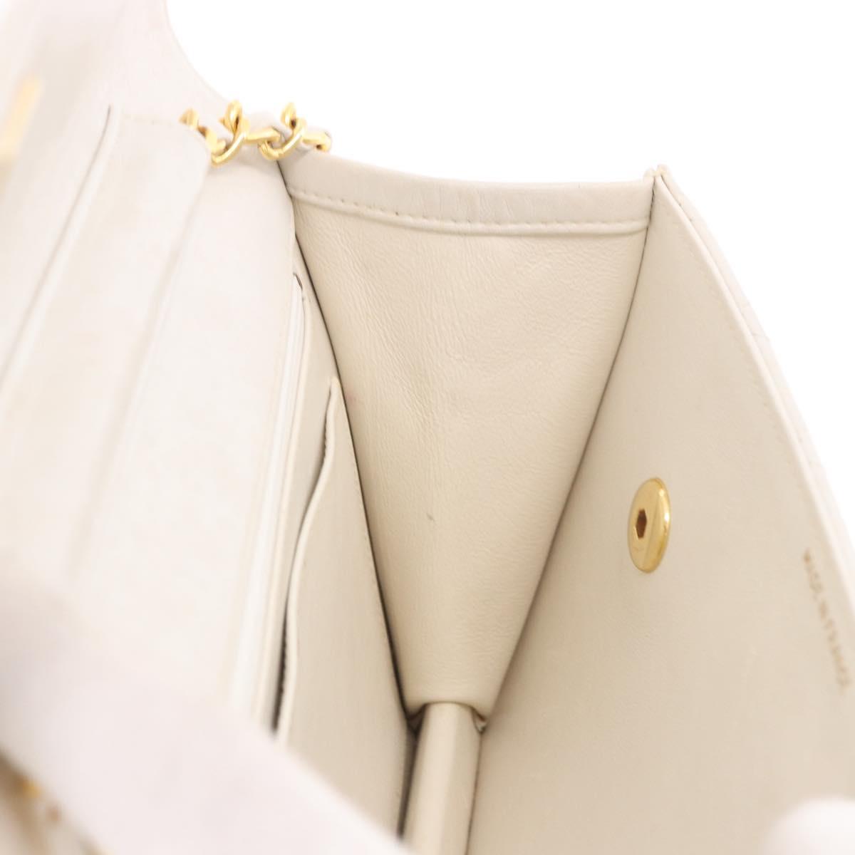 CHANEL Double Turn Lock Matelasse Chain Bag Lamb Skin White CC Auth 190079SAV