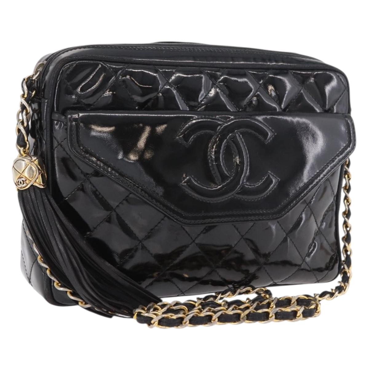 CHANEL Matelasse Chain Shoulder Bag Patent leather Black Gold CC Auth 190111A