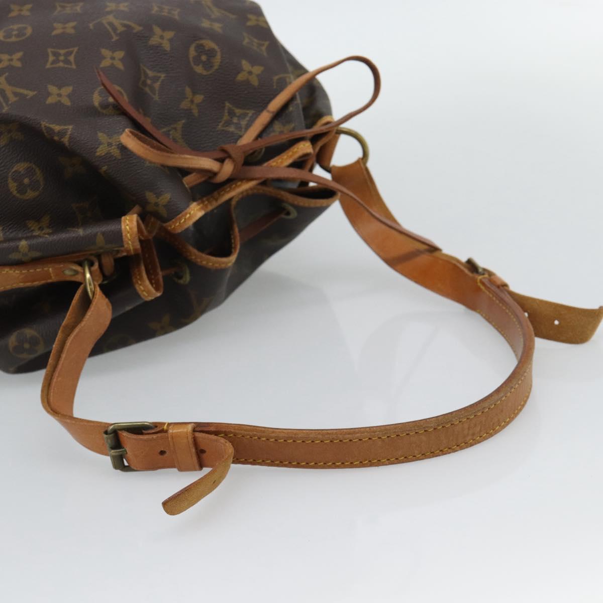 LOUIS VUITTON Monogram Petit Noe Shoulder Bag M42226 LV Auth 190397