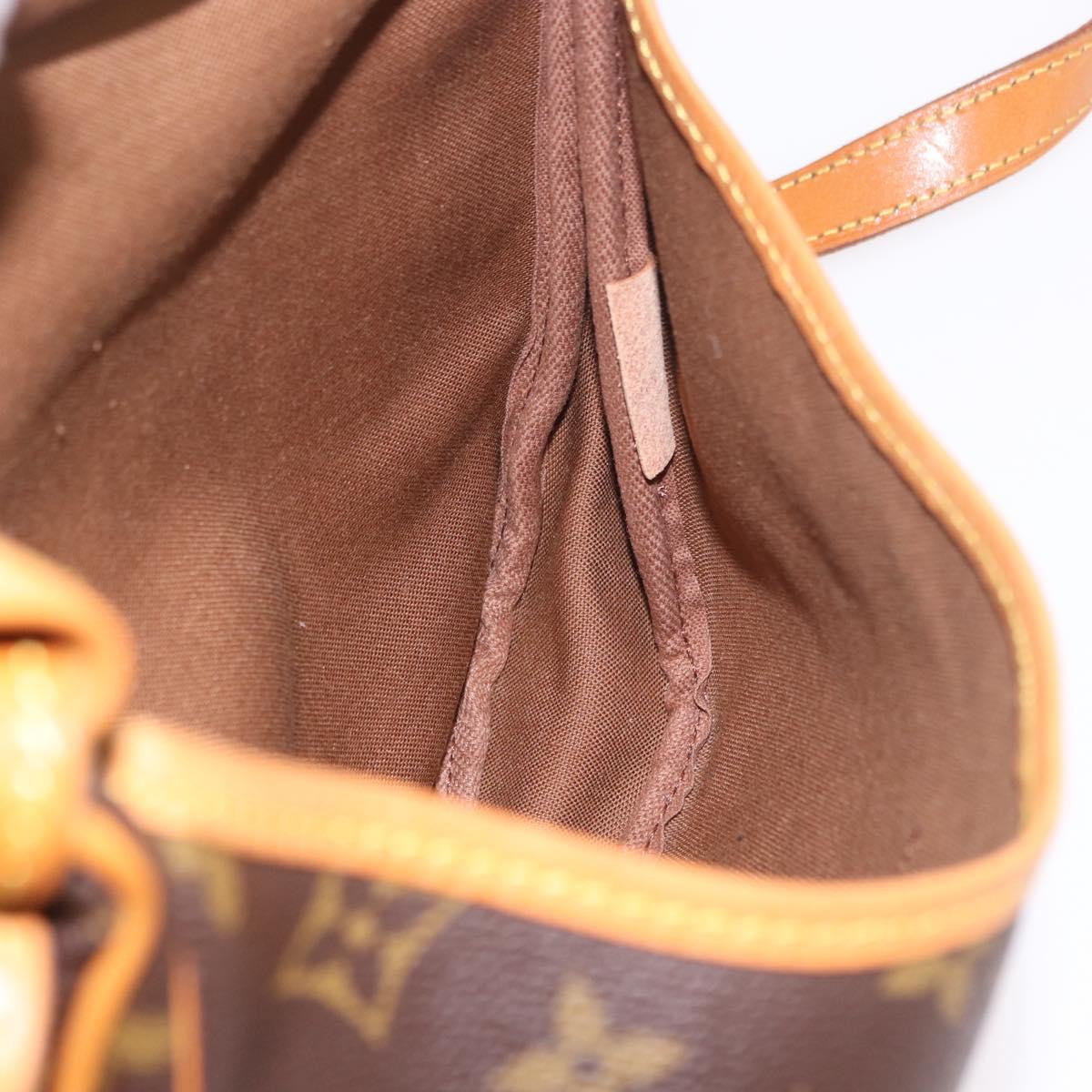 LOUIS VUITTON Monogram Saumur 30 Shoulder Bag M42256 LV Auth 190437A