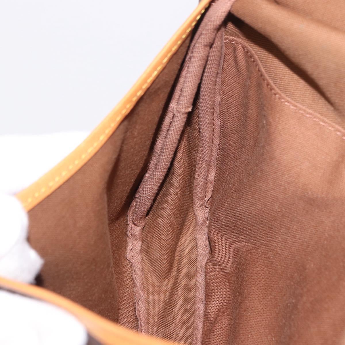 LOUIS VUITTON Monogram Saumur 30 Shoulder Bag M42256 LV Auth 190437A