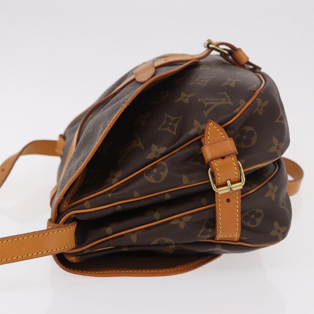 LOUIS VUITTON Monogram Saumur 30 Shoulder Bag M42256 LV Auth 190437A