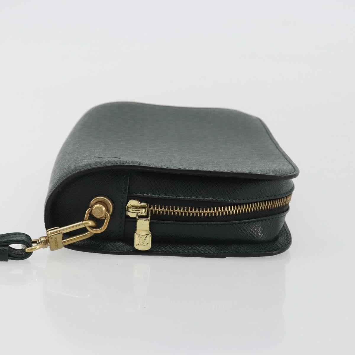 LOUIS VUITTON Taiga Baikal Clutch Bag Epicea M30184 LV Auth 190518