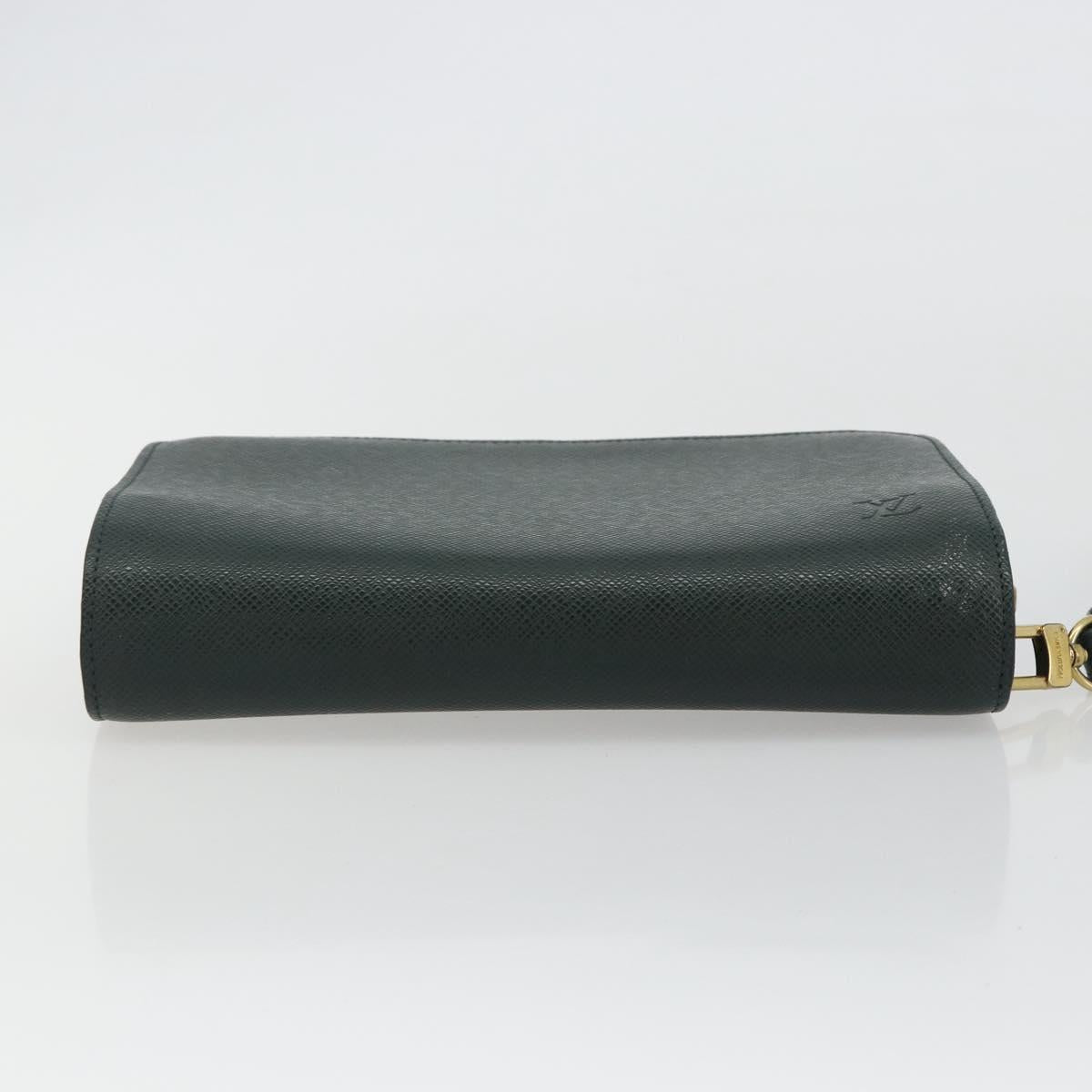 LOUIS VUITTON Taiga Baikal Clutch Bag Epicea M30184 LV Auth 190518