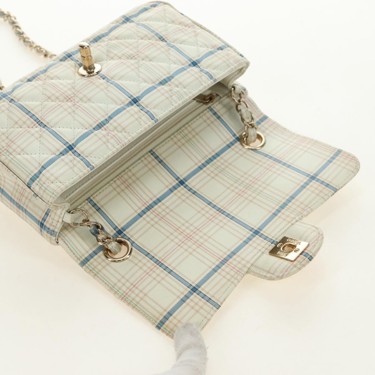 CHANEL Matelasse 20 Chain Shoulder Bag Leather White Gold CC Auth 190689SAM