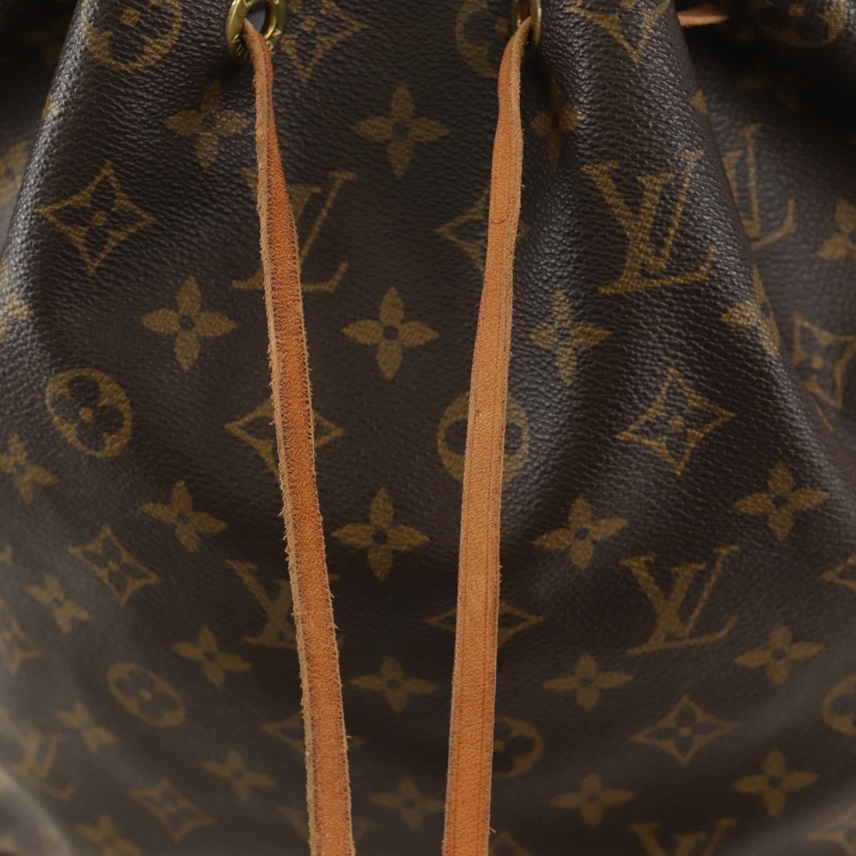 LOUIS VUITTON Monogram Petit Noe Shoulder Bag M42226 LV Auth 190845SAV