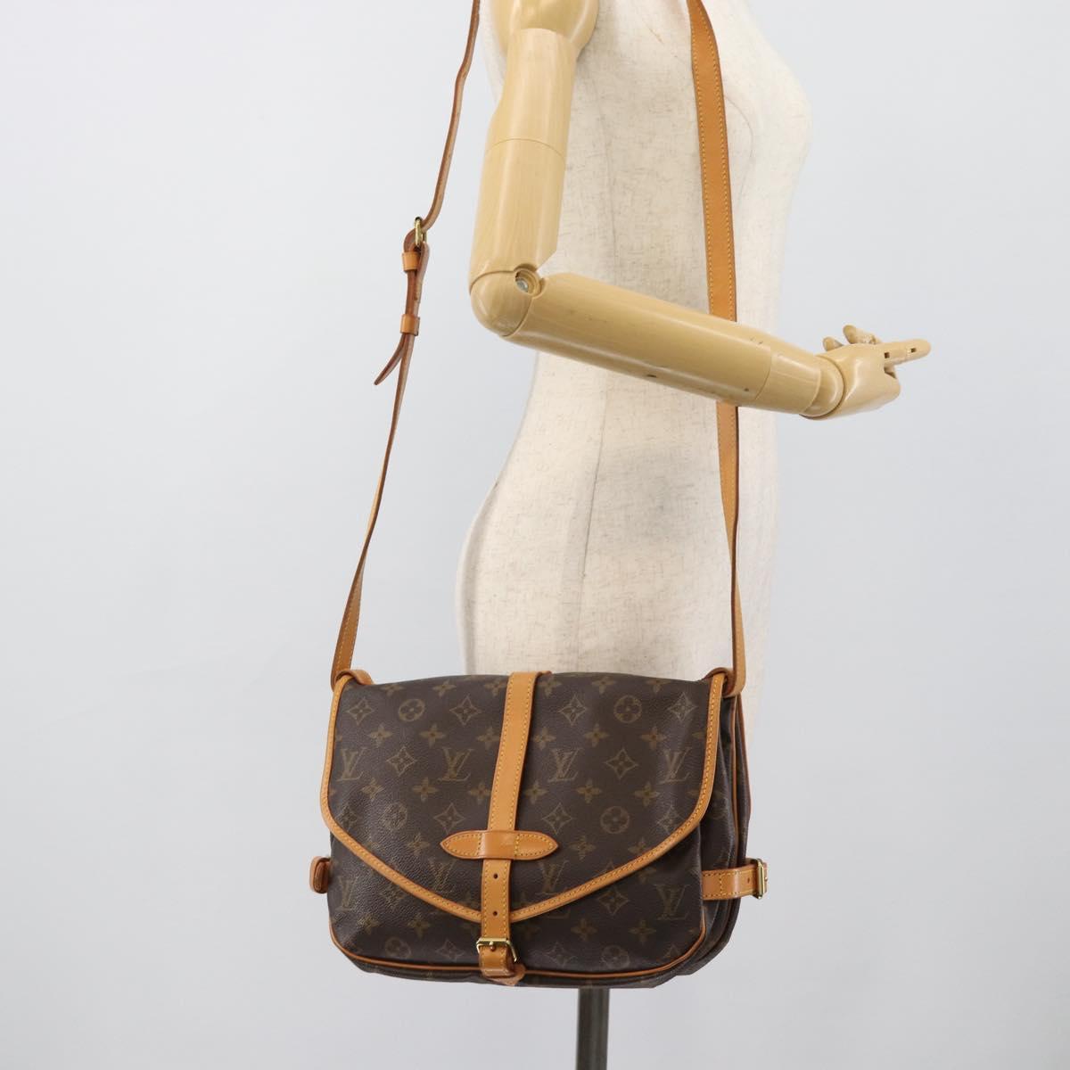 LOUIS VUITTON Monogram Saumur 30 Shoulder Bag M42256 LV Auth 190846V