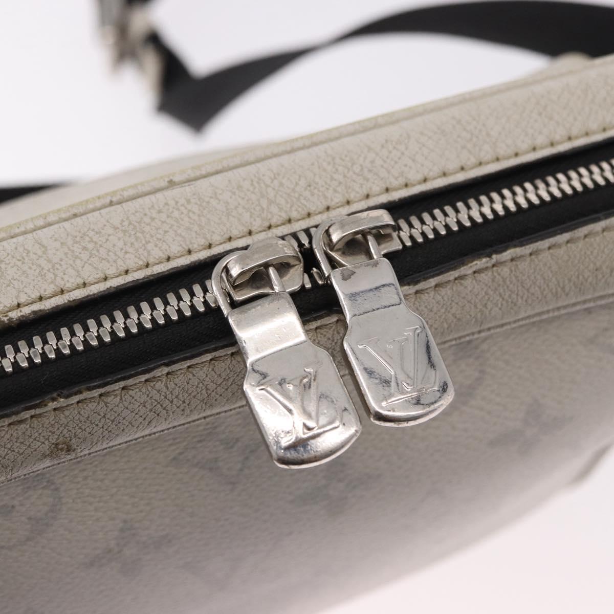 LOUIS VUITTON Tiger Lama Monogram Alpha Messenger Bag White M31069 Auth 190942