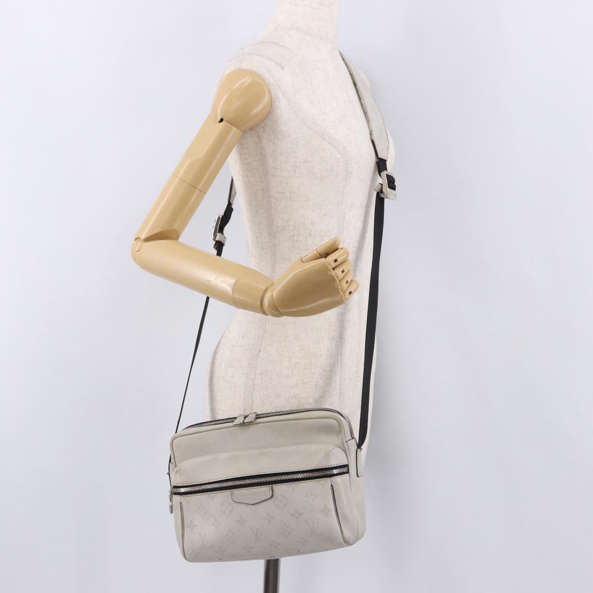 LOUIS VUITTON Tiger Lama Monogram Alpha Messenger Bag White M31069 Auth 190942