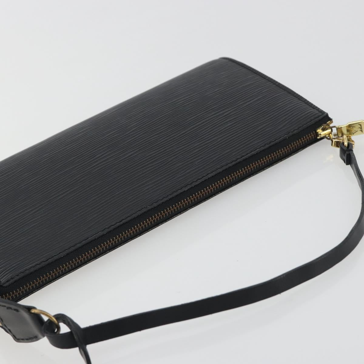 LOUIS VUITTON Epi Pochette Accessoires Pouch Black M52982 LV Auth 191014A
