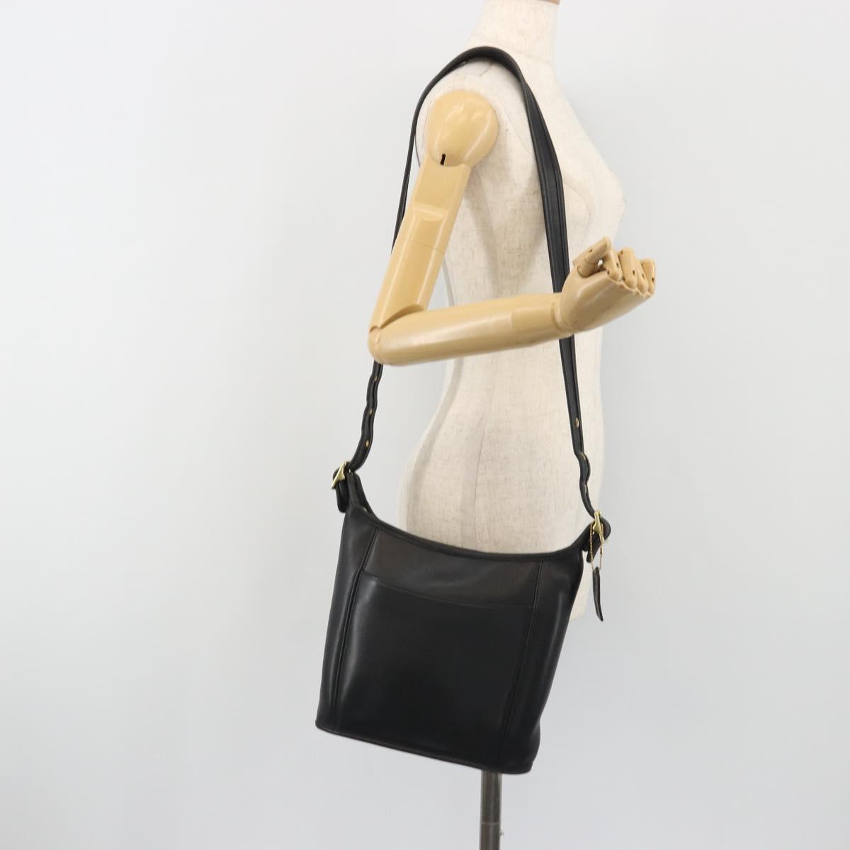Coach Shoulder Bag Leather Black Gold Auth 191112