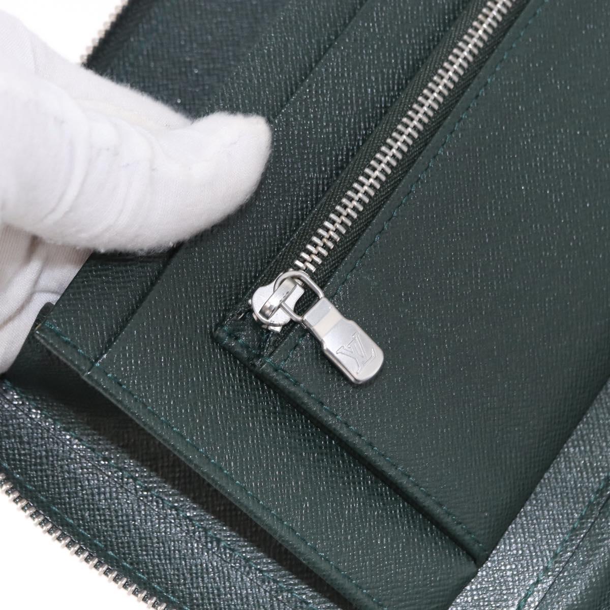 LOUIS VUITTON Taiga Organizer Atholl Travel Case Epicea M30654 LV Auth 191333A