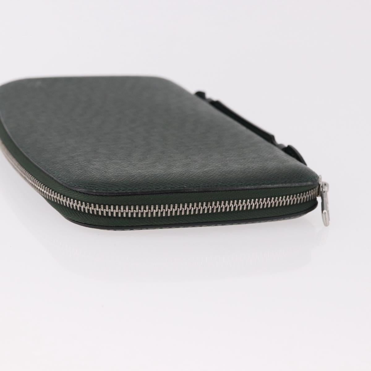 LOUIS VUITTON Taiga Organizer Atholl Travel Case Epicea M30654 LV Auth 191333A