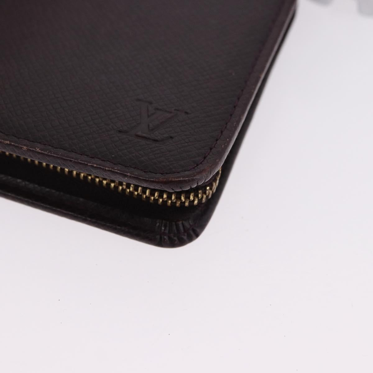 LOUIS VUITTON Taiga Porte Billets Monnaie Zip Wallet Acajou M30676 Auth 191974