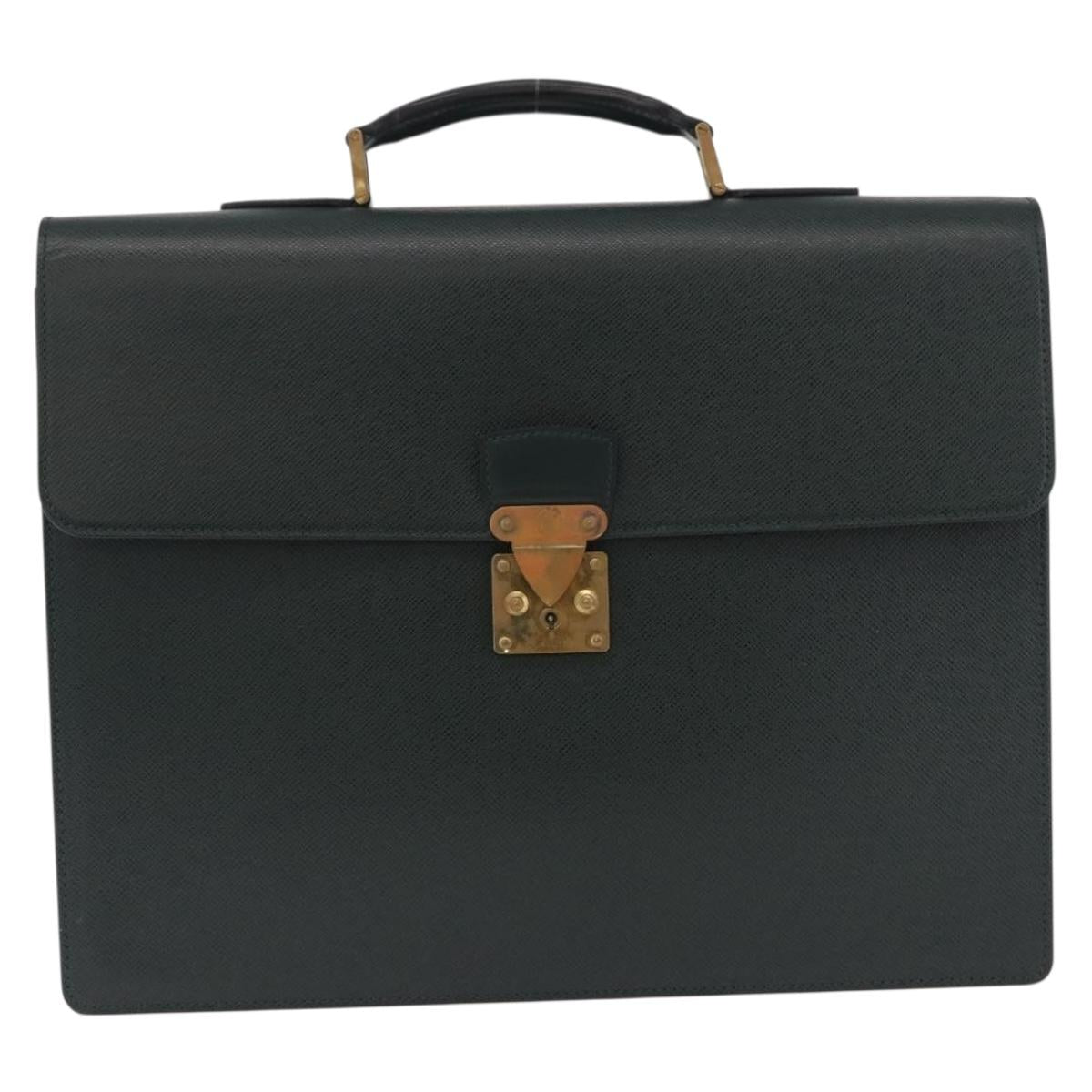 LOUIS VUITTON Taiga Serviette Moskova Business Bag Epicea M30034 LV Auth 191998