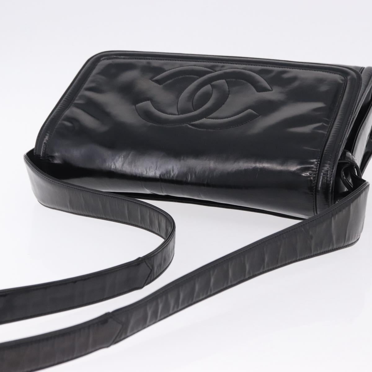 CHANEL Shoulder Bag Patent Black CC Auth 192734