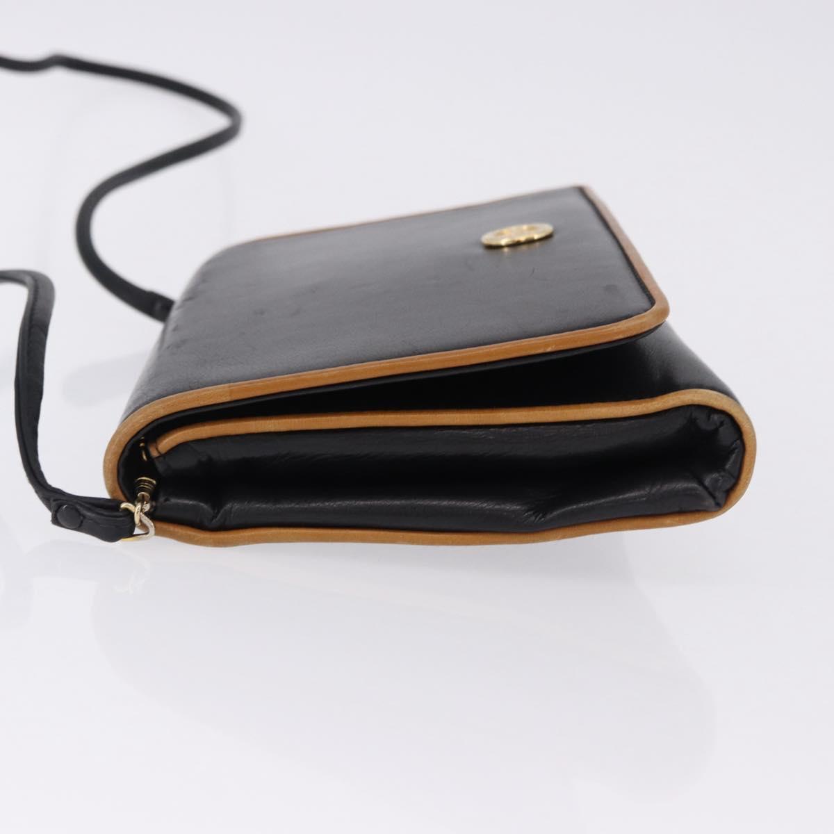 CELINE Horse Carriage Shoulder Bag Leather Black Gold Tone Auth 192821A