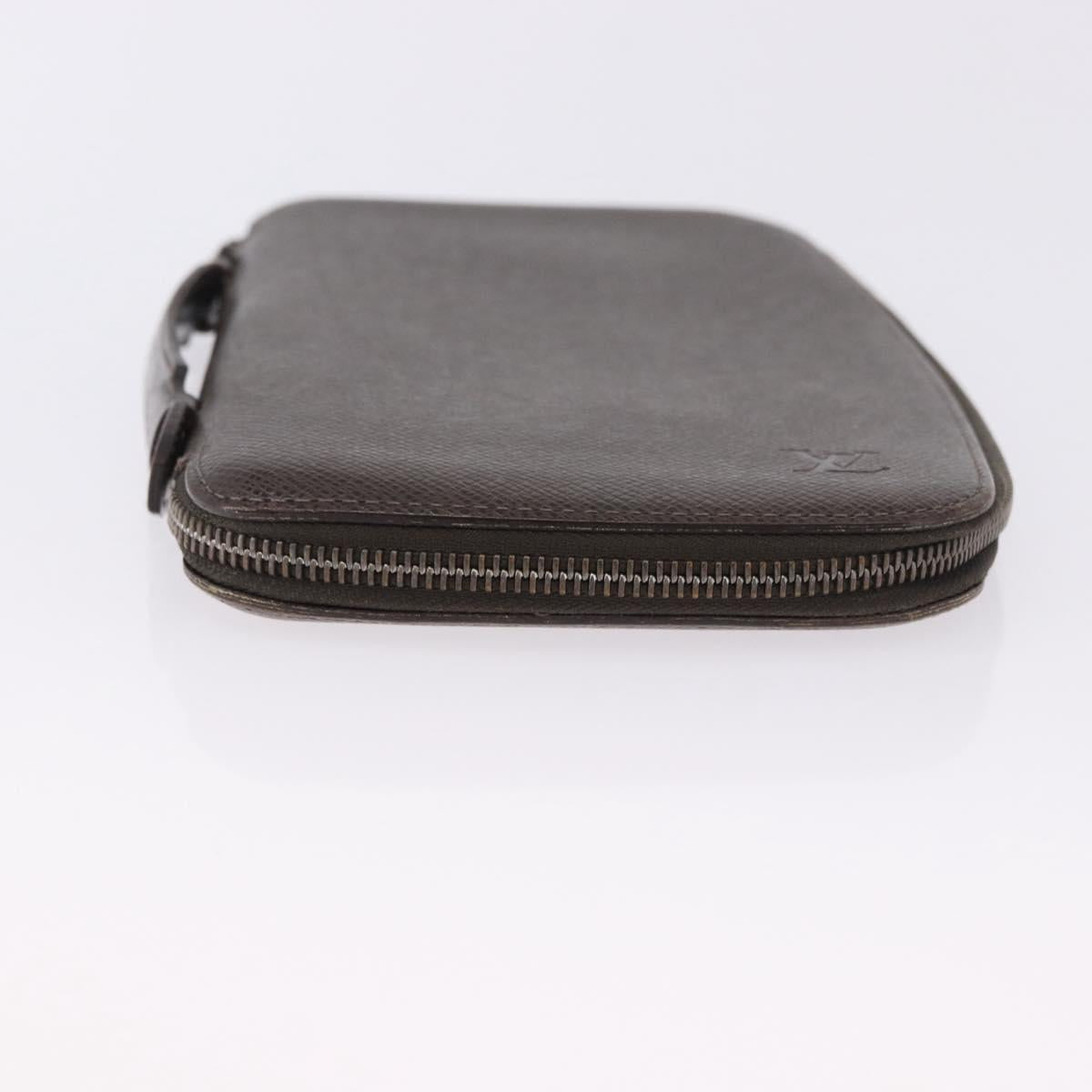 LOUIS VUITTON Taiga Organizer Atoll Travel Case Grizzly M30658 LV Auth 193375A