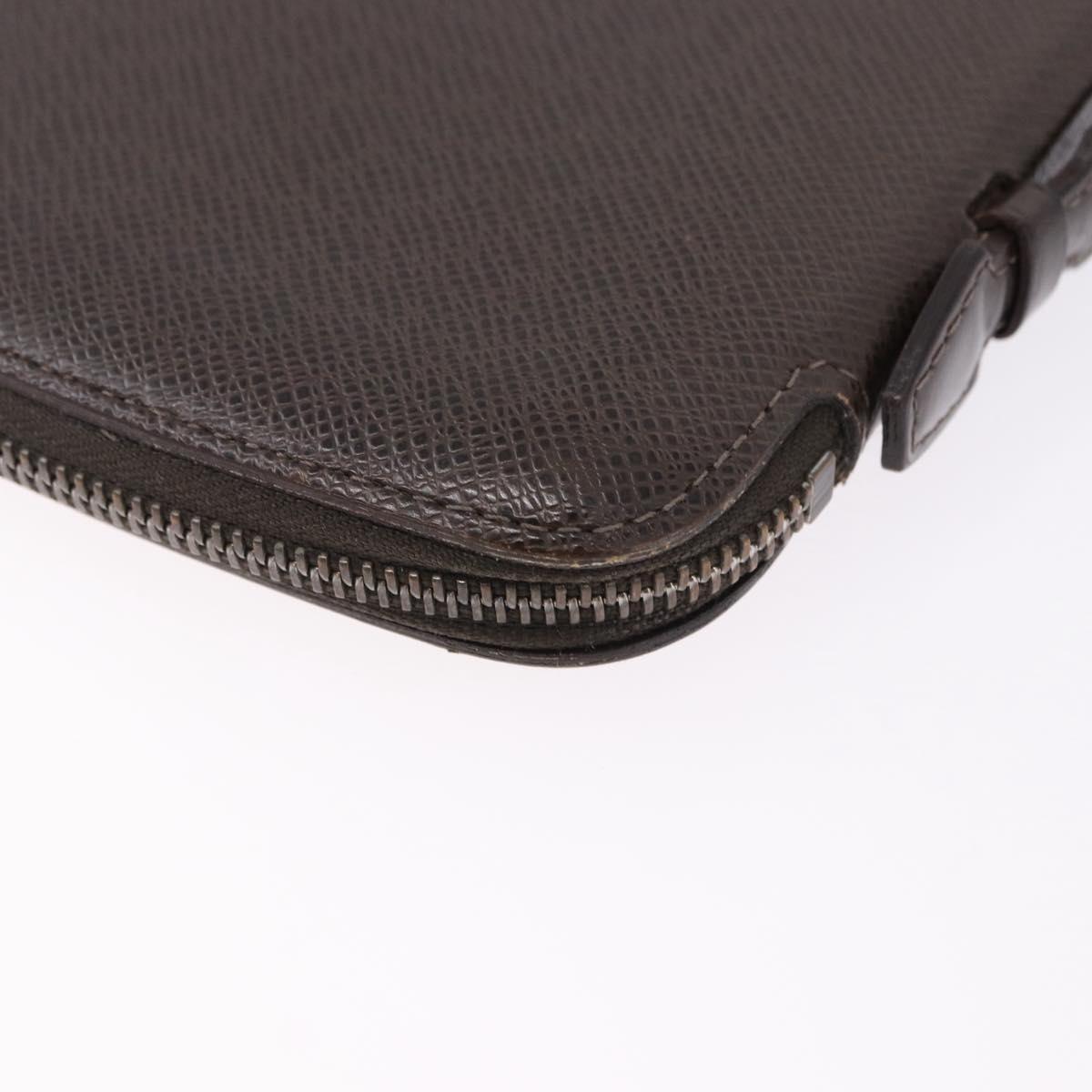 LOUIS VUITTON Taiga Organizer Atoll Travel Case Grizzly M30658 LV Auth 193375A