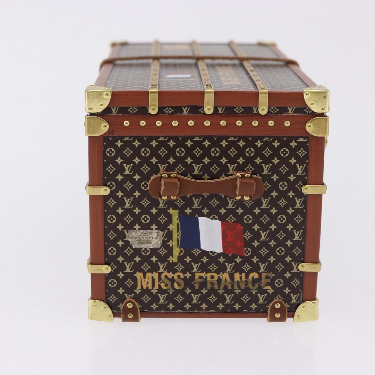 LOUIS VUITTON Miss France Paper Weight Brown M99408 LV Auth 193432V
