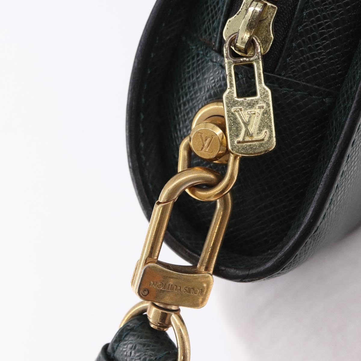 LOUIS VUITTON Taiga Baikal Clutch Bag Epicea M30184 LV Auth 193545A