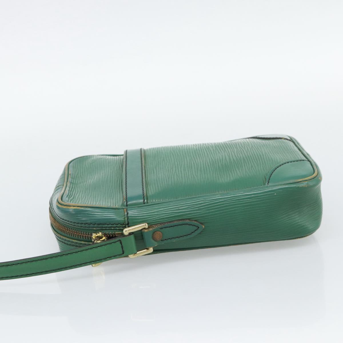 LOUIS VUITTON Epi Danube Shoulder Bag Green M45634 LV Auth 193584