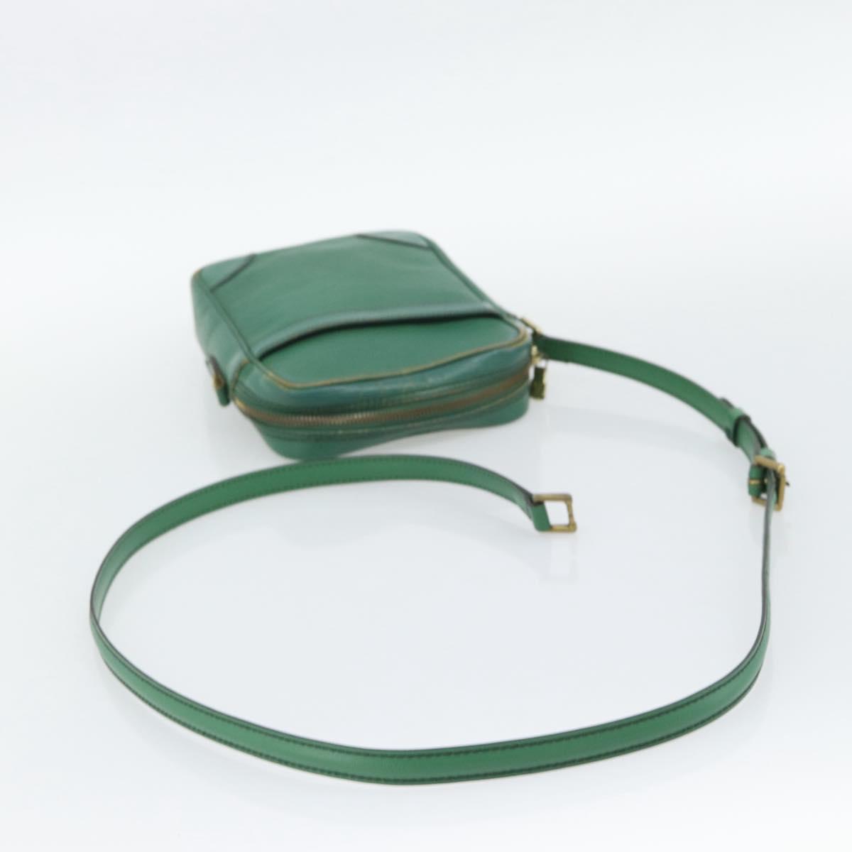 LOUIS VUITTON Epi Danube Shoulder Bag Green M45634 LV Auth 193584