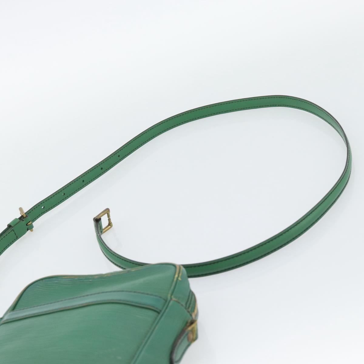 LOUIS VUITTON Epi Danube Shoulder Bag Green M45634 LV Auth 193584