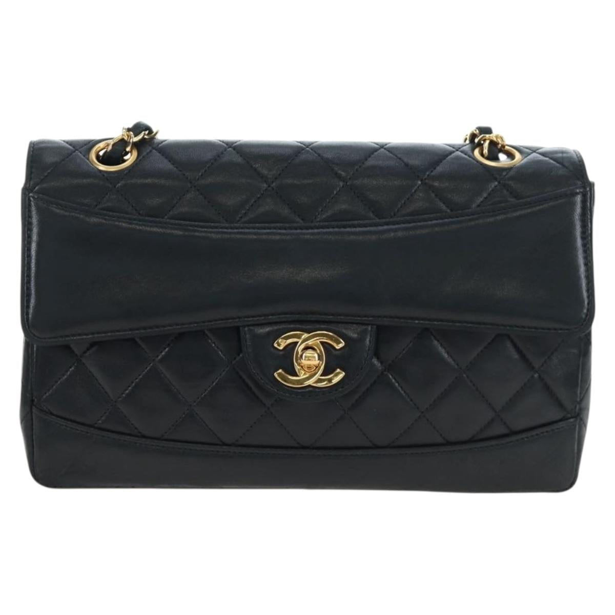 CHANEL Matelasse Chain Shoulder Bag Lamb Skin Black Gold Tone CC Auth 194095SAM