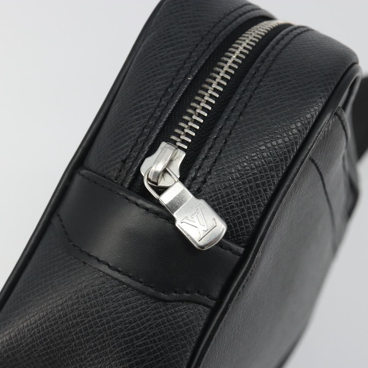 LOUIS VUITTON Taiga Karga Clutch Bag Ardoise M30812 LV Auth 194146A