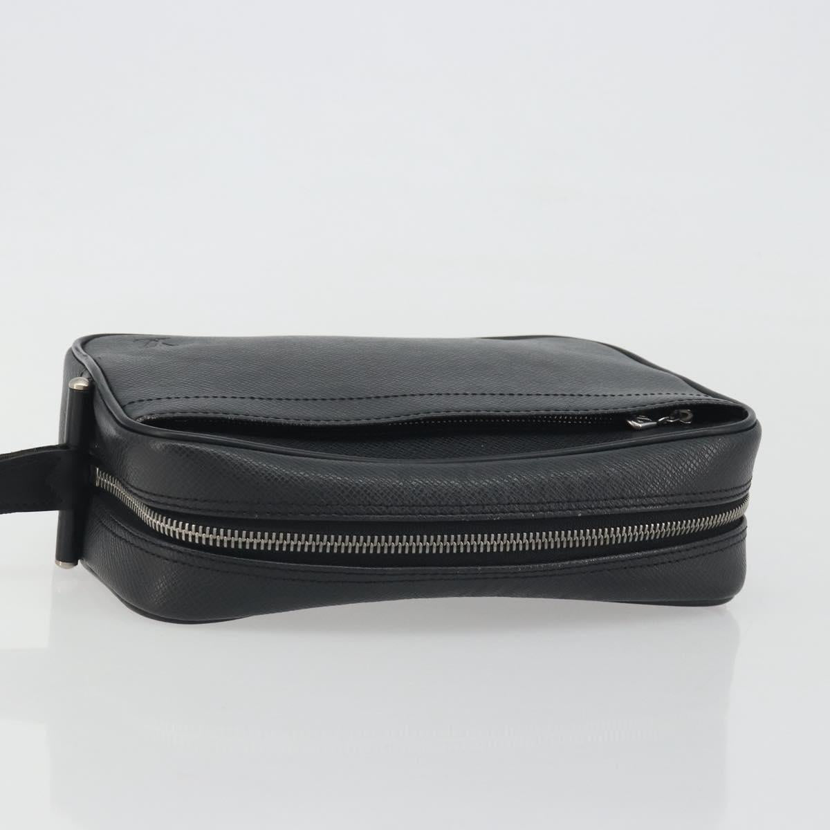 LOUIS VUITTON Taiga Karga Clutch Bag Ardoise M30812 LV Auth 194146A