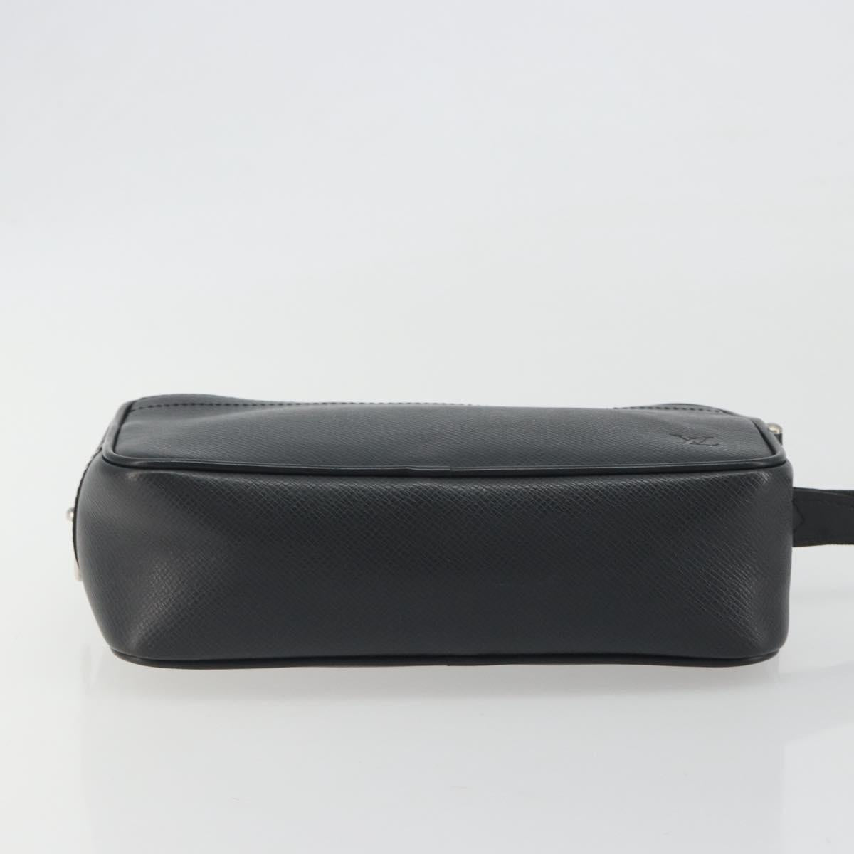 LOUIS VUITTON Taiga Karga Clutch Bag Ardoise M30812 LV Auth 194146A