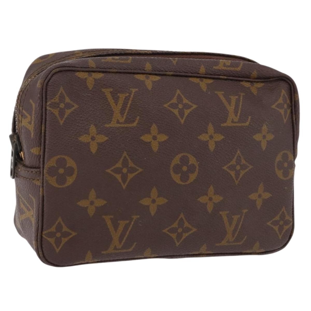 LOUIS VUITTON Monogram Trousse Toilette 18 Pouch M47526 LV Auth 194147