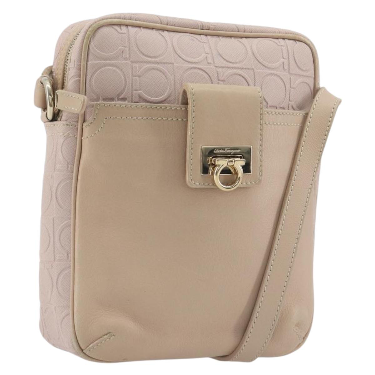 Salvatore Ferragamo Gancini Shoulder Bag Leather Pink Gold Auth 194244A
