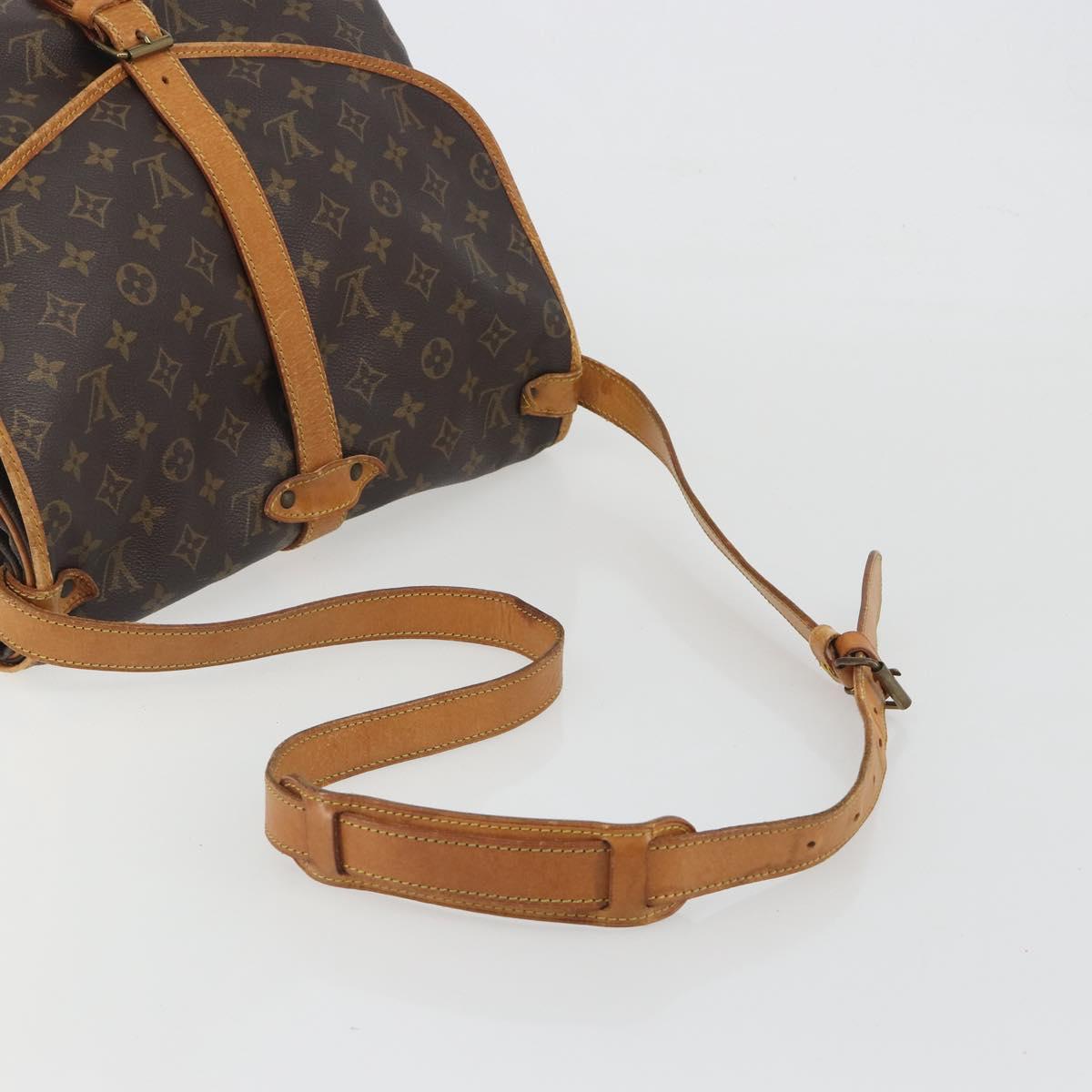 LOUIS VUITTON Monogram Saumur 35 Shoulder Bag M42254 LV Auth 194554