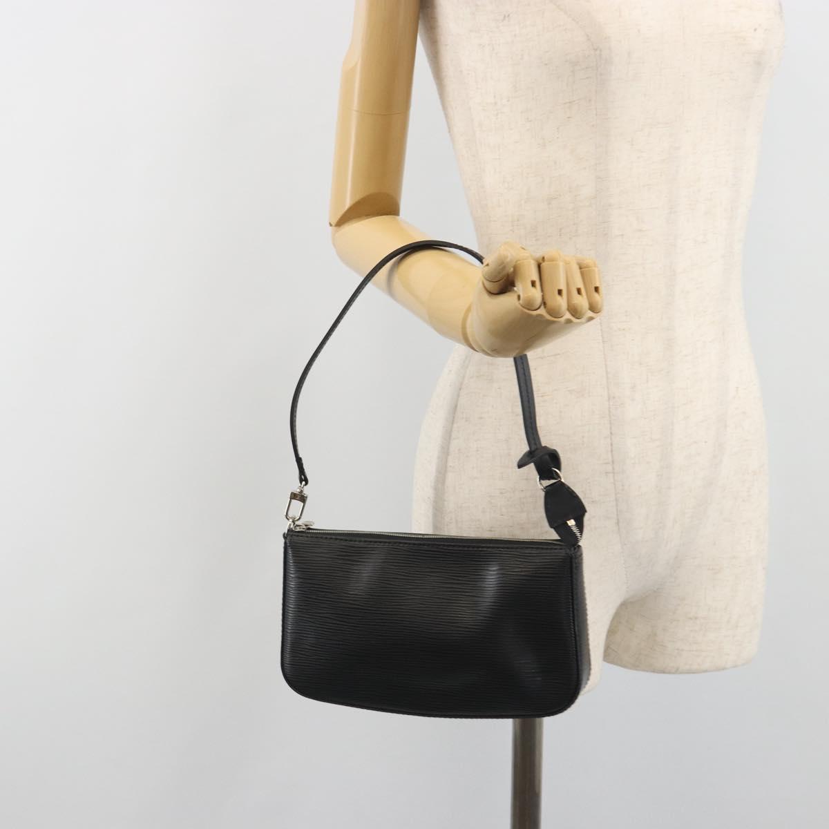 LOUIS VUITTON Epi Pochette Accessoires Pouch Black M52982 LV Auth 194599V