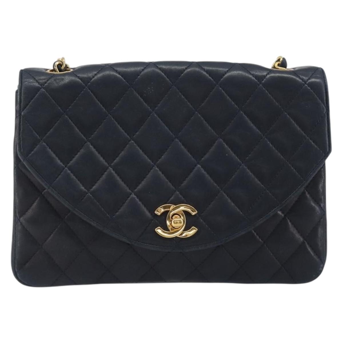 CHANEL Matelasse Chain Shoulder Bag Lamb Skin Navy Gold CC Auth 194761