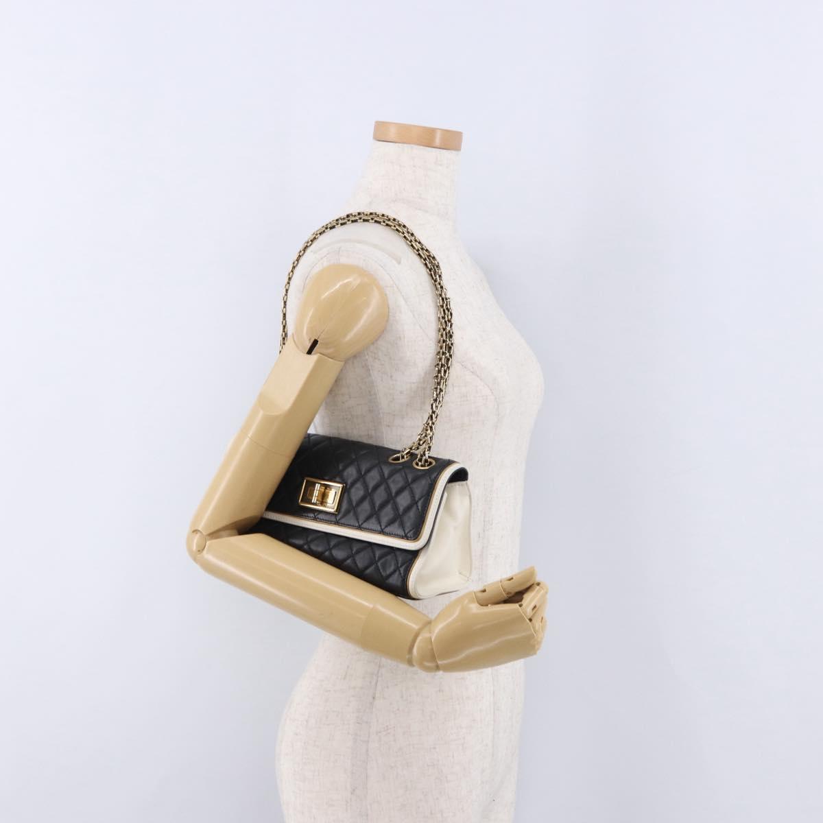 CHANEL Chain Matelasse 2.55 Shoulder Bag Lamb Skin Black Gold CC Auth 194876V