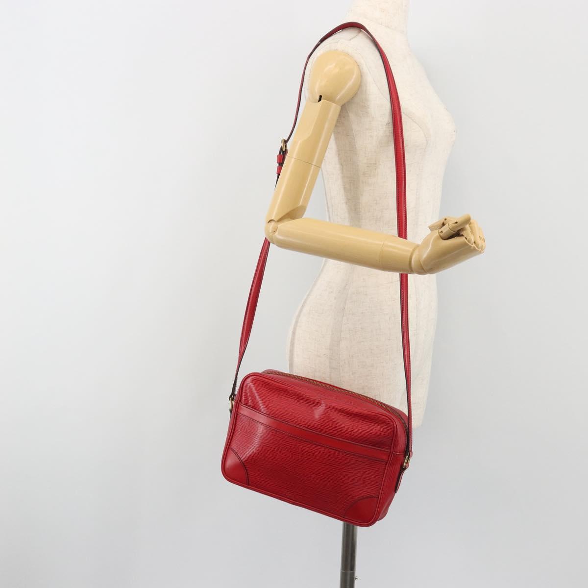 LOUIS VUITTON Epi Trocadero 27 Shoulder Bag Red M52317 LV Auth 195069A